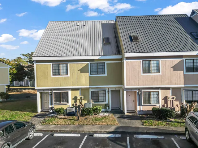 $199,500 | 1210 Pinegrove Drive, Unit G, Myrtle Beach, SC 29577