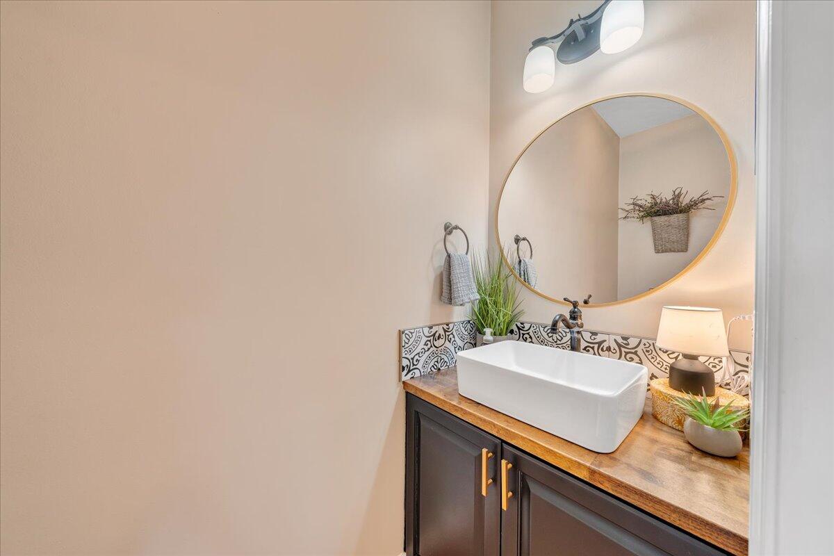 574 Frontier Way Fincastle, VA 24090 - Photo 37 of 104 041-MIB02277