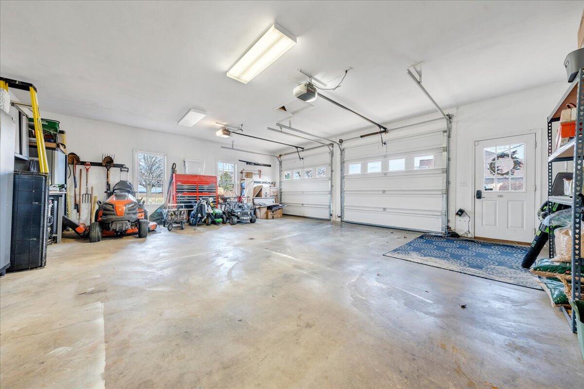 574 Frontier Way Fincastle, VA 24090 - Photo 38 of 104 042-MIB02217