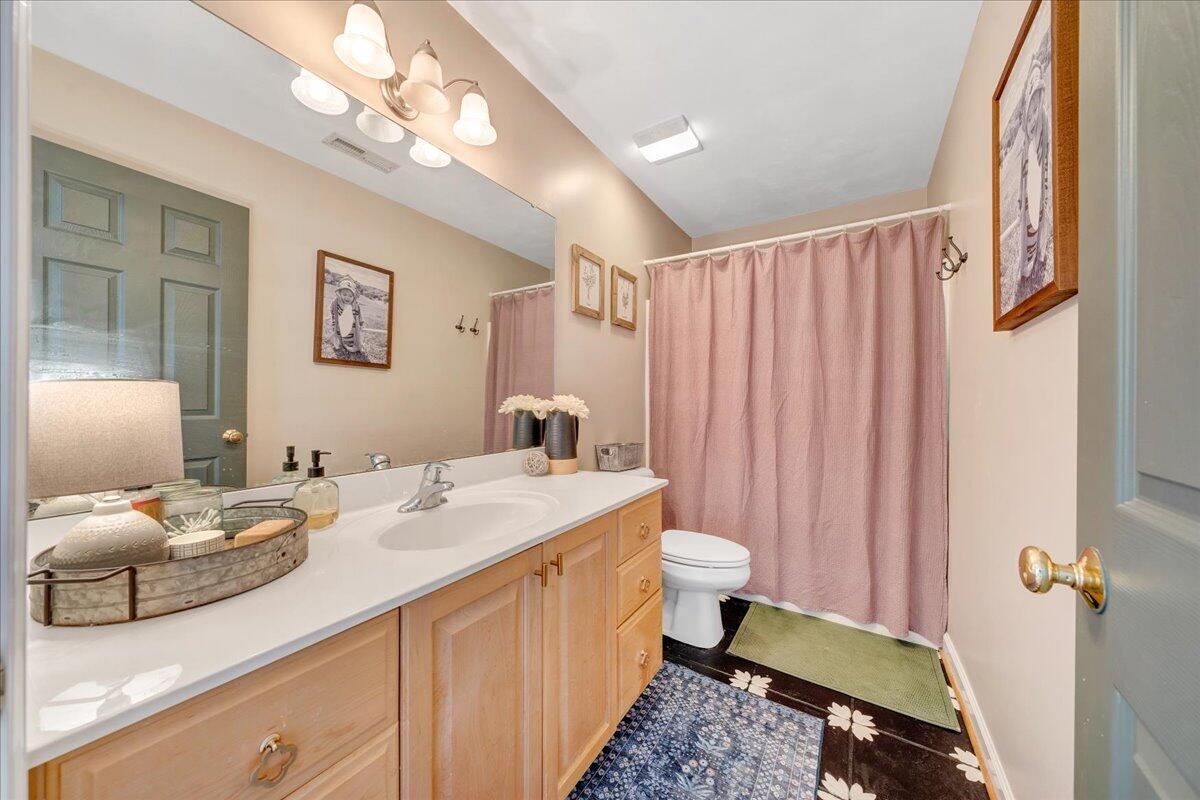 574 Frontier Way Fincastle, VA 24090 - Photo 50 of 104 054-MIB02235