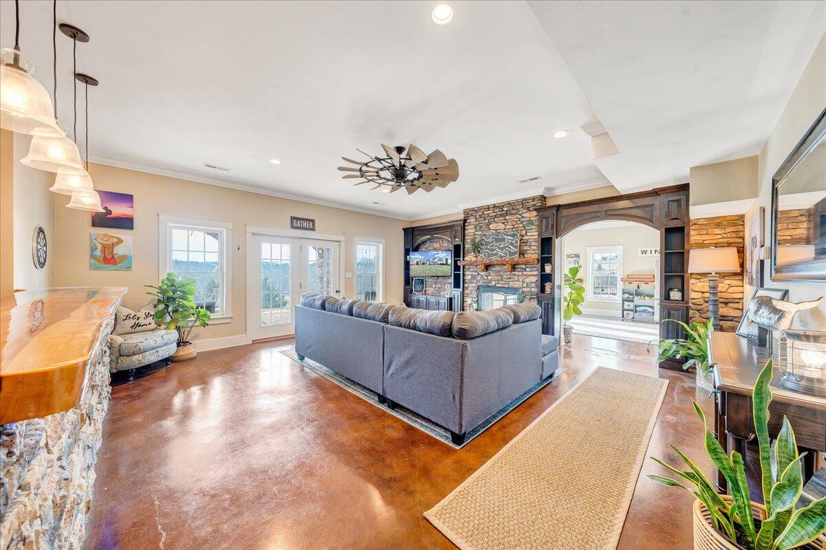 574 Frontier Way Fincastle, VA 24090 - Photo 57 of 104 061-MIB02367