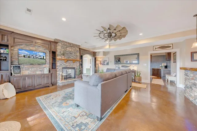 $899,950 | 574 Frontier Way, Fincastle, VA 24090