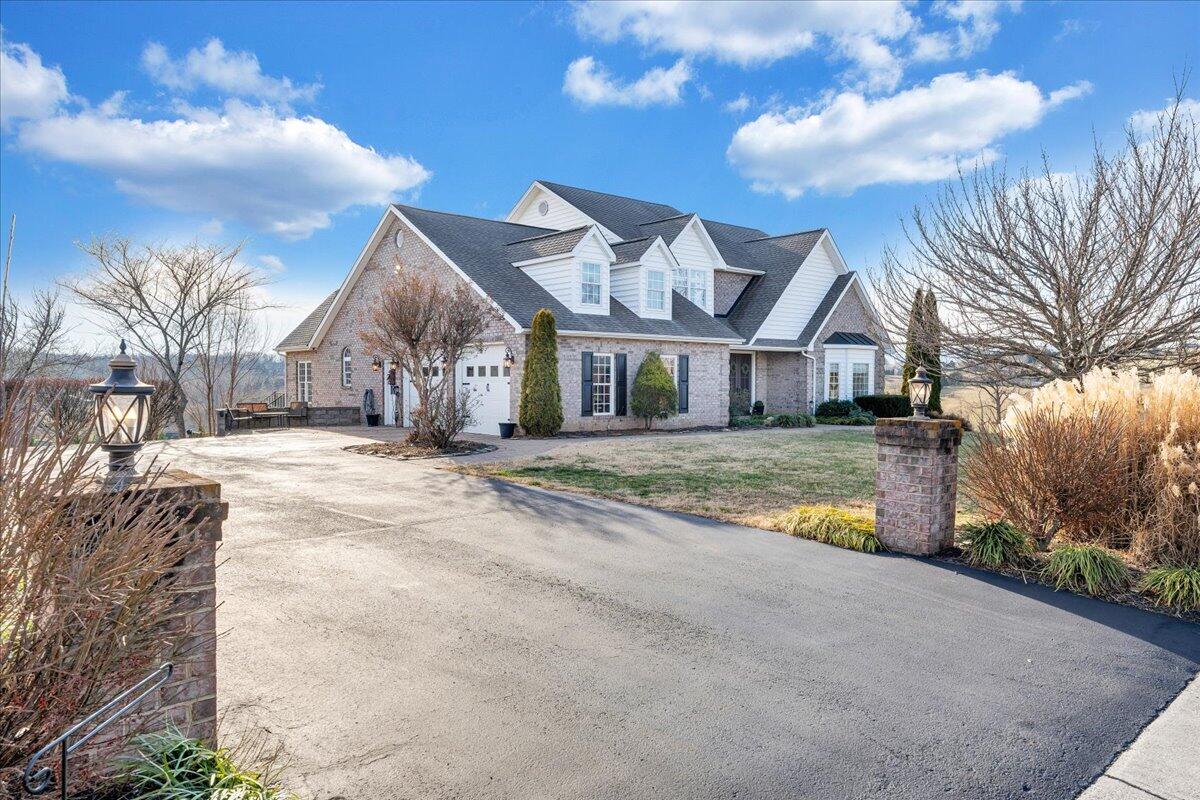 574 Frontier Way Fincastle, VA 24090 - Photo 6 of 104 006-MIB02502