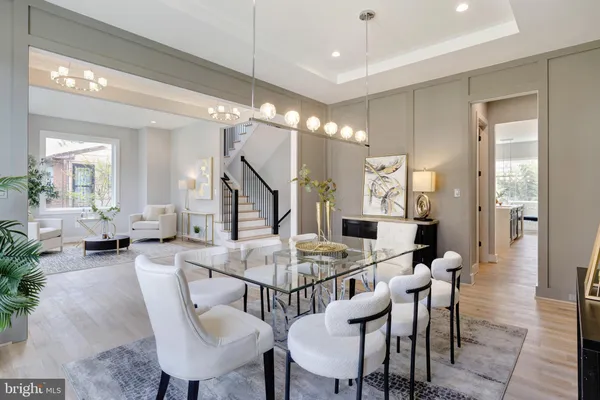 $2,050,000 | 125 Casmar Street Southeast, Vienna, VA 22180