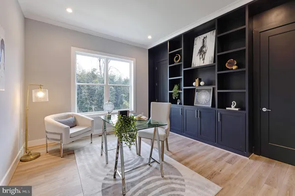 $2,050,000 | 125 Casmar Street Southeast, Vienna, VA 22180