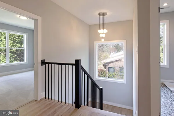 $2,050,000 | 125 Casmar Street Southeast, Vienna, VA 22180