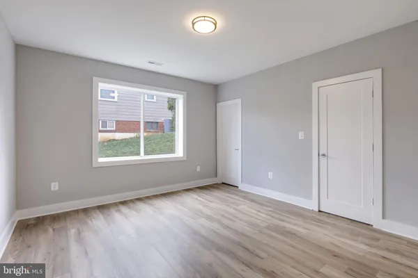 $2,050,000 | 125 Casmar Street Southeast, Vienna, VA 22180