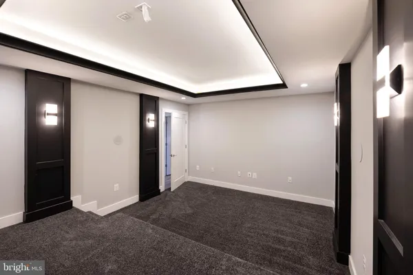 $2,050,000 | 125 Casmar Street Southeast, Vienna, VA 22180