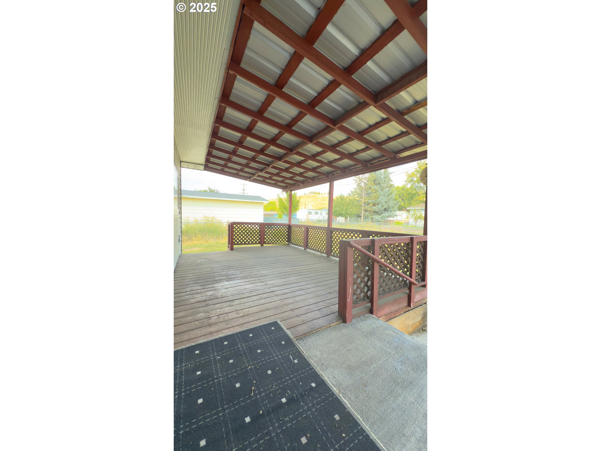 1050 Elm Street Baker City, OR 97814 - Photo 26 of 28 a view of a room