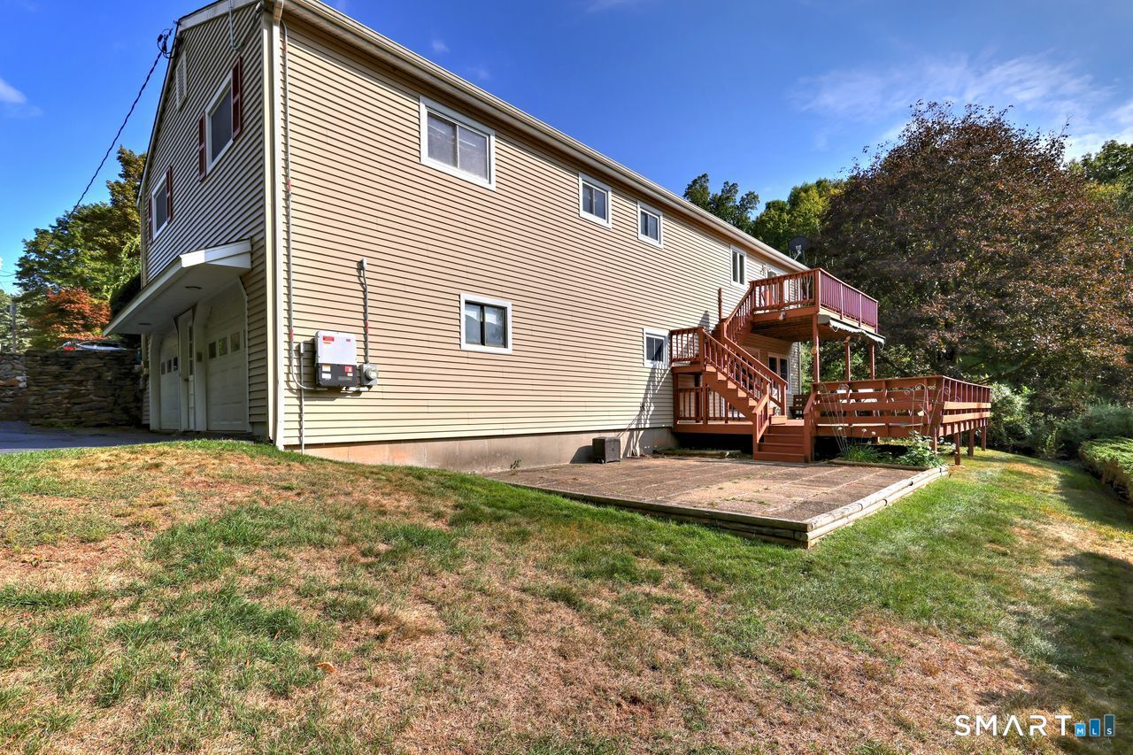 90 Brook Hill Road Hamden, CT 06514 - Photo 5 of 38
