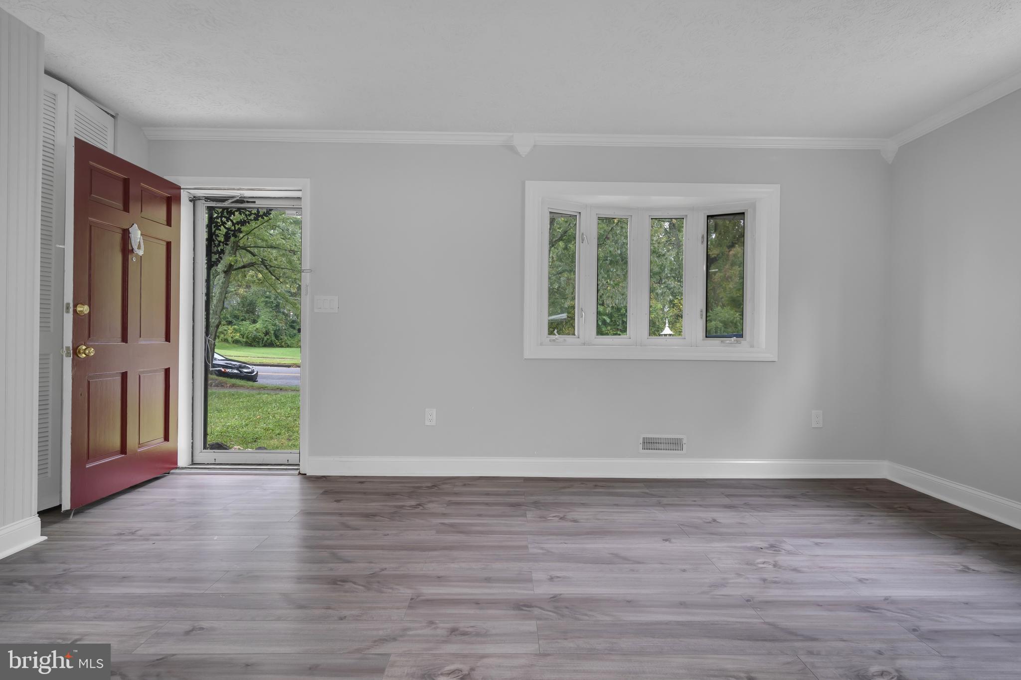 1529 Adamsview Road Catonsville, MD 21228 - Photo 2 of 30