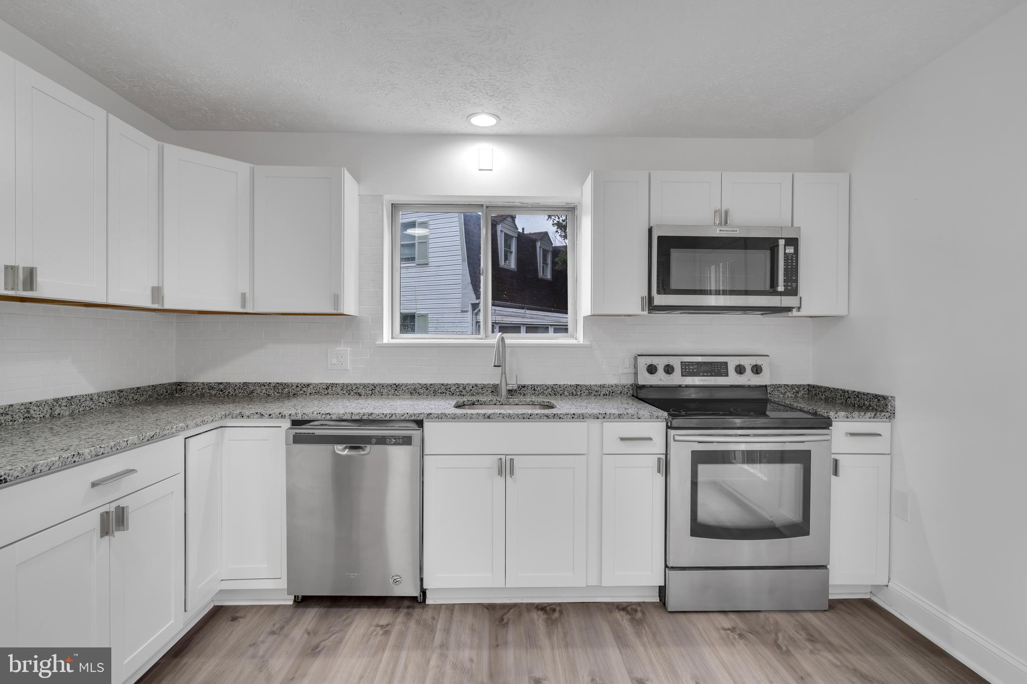 1529 Adamsview Road Catonsville, MD 21228 - Photo 5 of 30