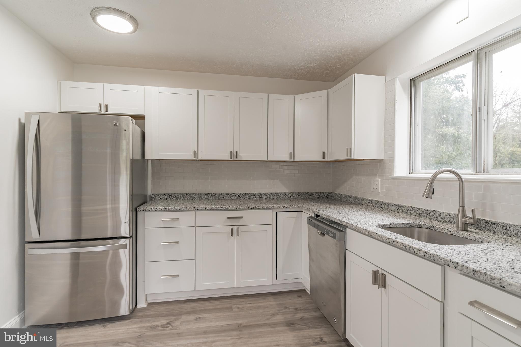 1529 Adamsview Road Catonsville, MD 21228 - Photo 6 of 30