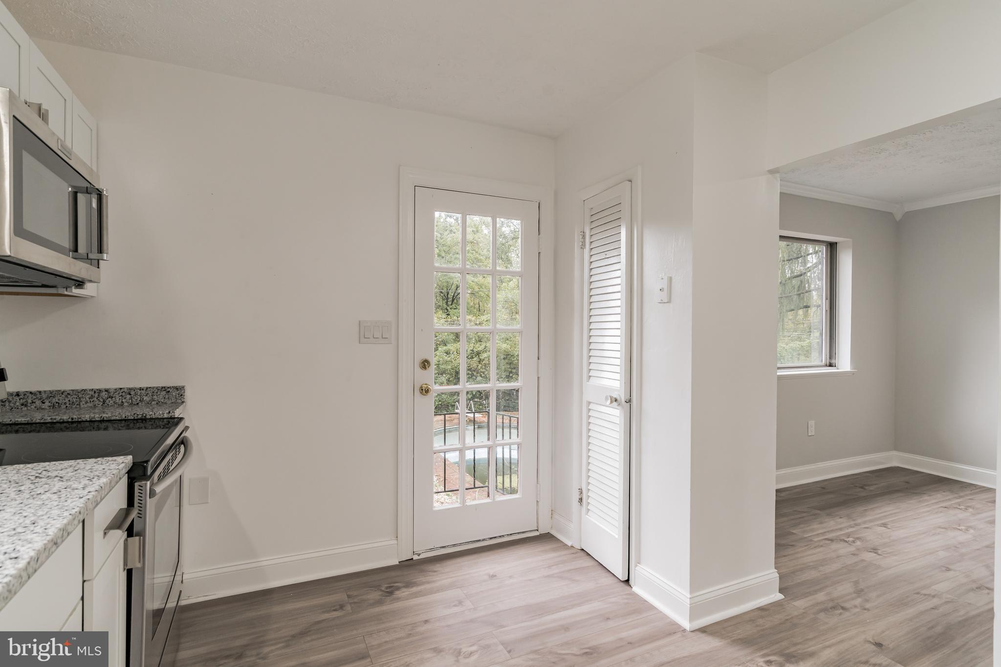 1529 Adamsview Road Catonsville, MD 21228 - Photo 7 of 30