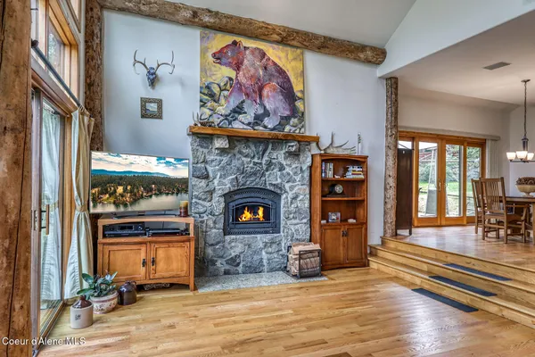 $985,000 | 23 West Bay Wood Lane, Hope, ID 83836