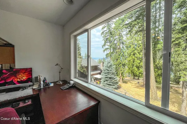 $985,000 | 23 West Bay Wood Lane, Hope, ID 83836