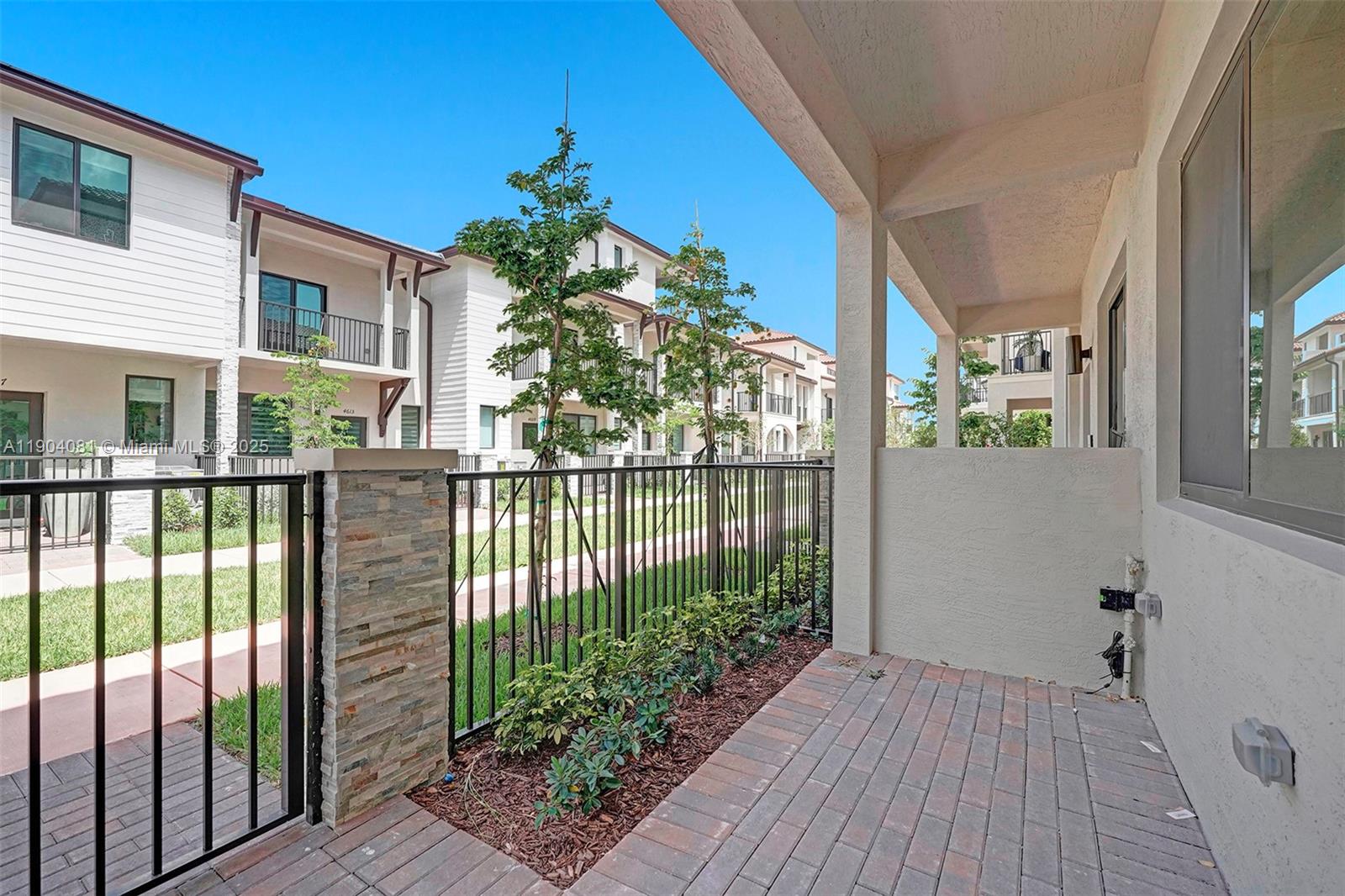 4614 Northwest 83rd Path Doral, FL 33166 - Photo 13 of 49