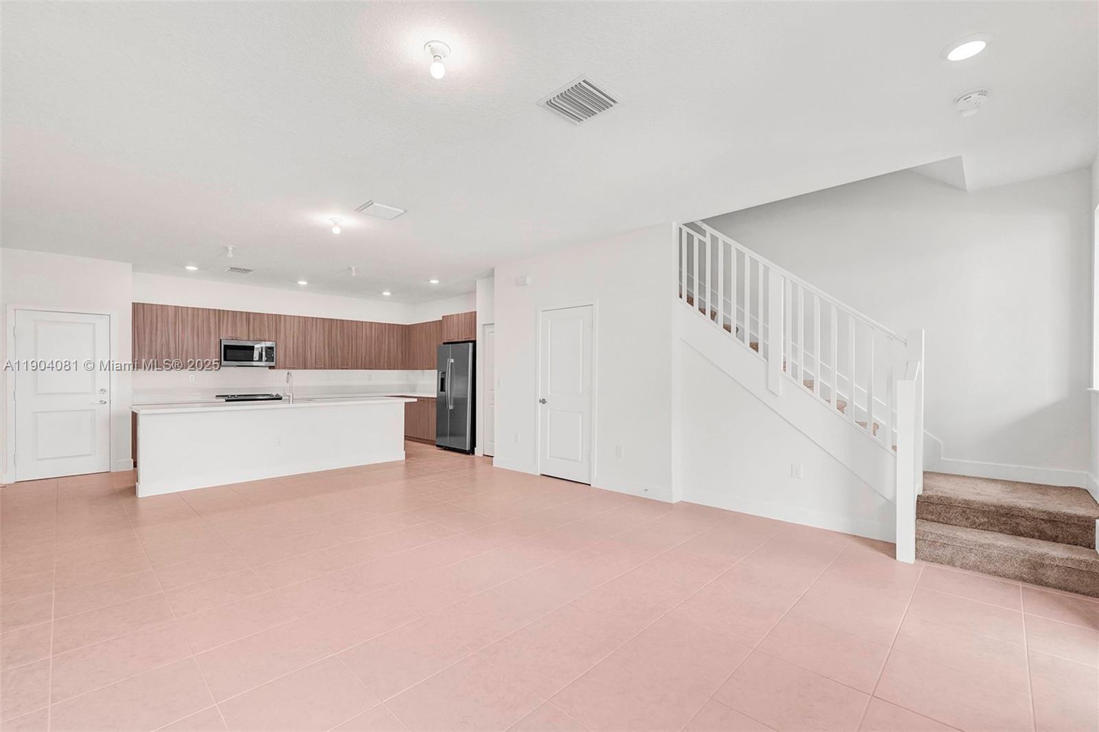 4614 Northwest 83rd Path Doral, FL 33166 - Photo 17 of 49