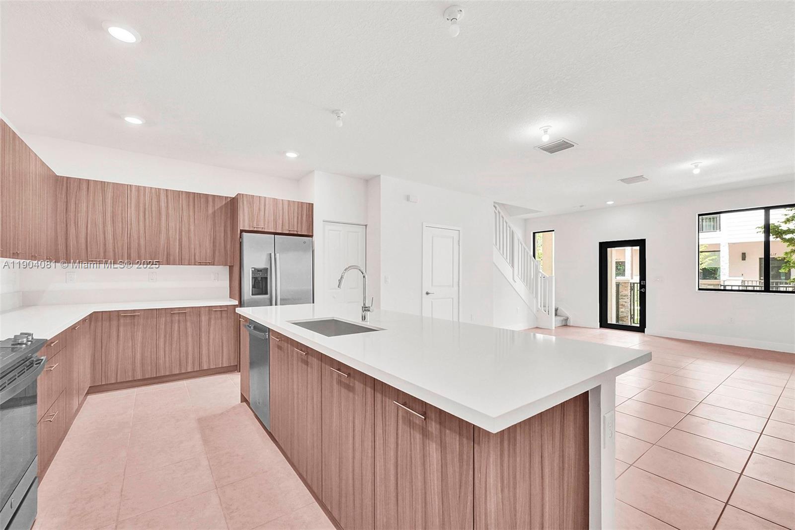 4614 Northwest 83rd Path Doral, FL 33166 - Photo 21 of 49