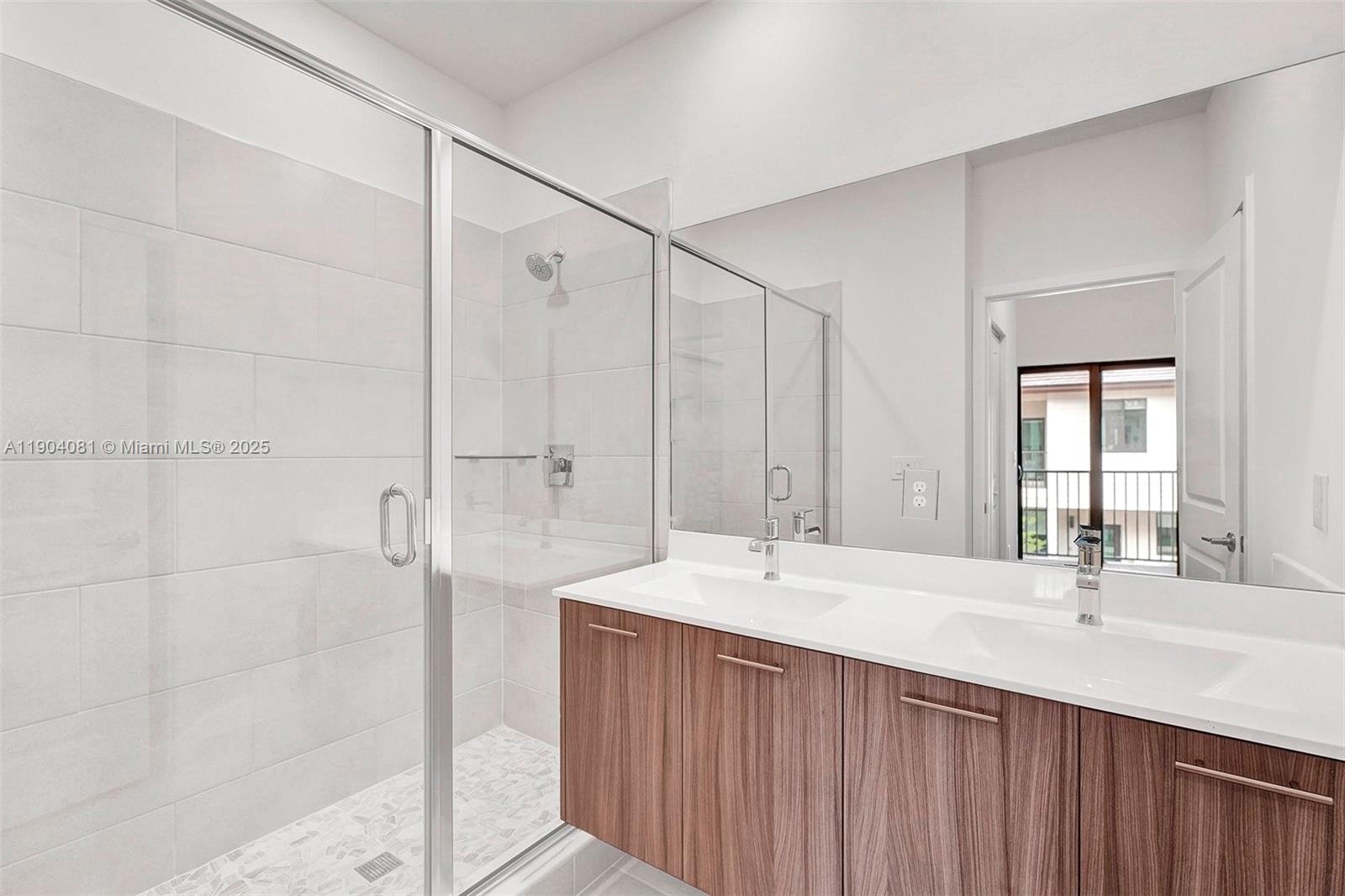 4614 Northwest 83rd Path Doral, FL 33166 - Photo 32 of 49