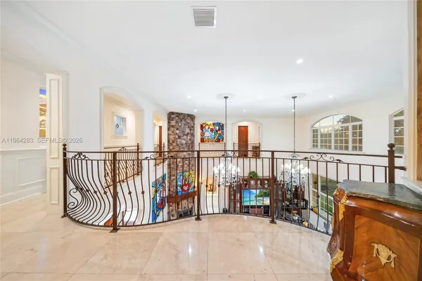 a view of entryway with furniture