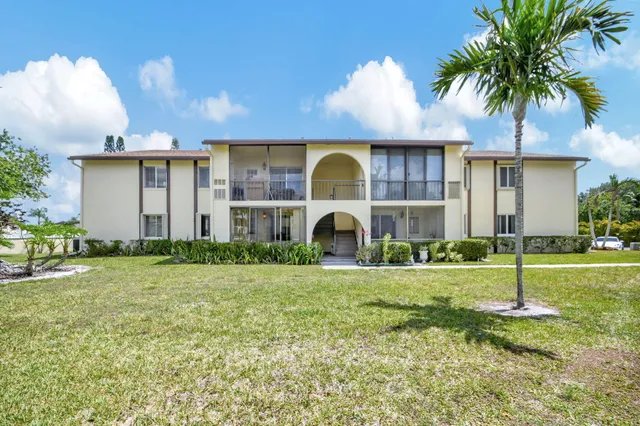 $132,000 | 3531 Tall Pine Way, Unit C1, Greenacres, FL 33463