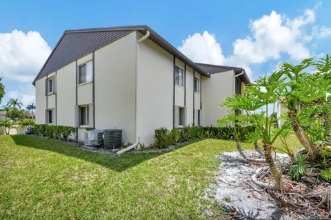 $132,000 | 3531 Tall Pine Way, Unit C1, Greenacres, FL 33463