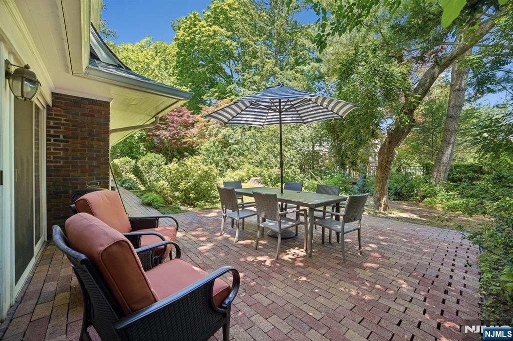 157 Sussex Road Tenafly, NJ 07670 - Photo 40 of 50