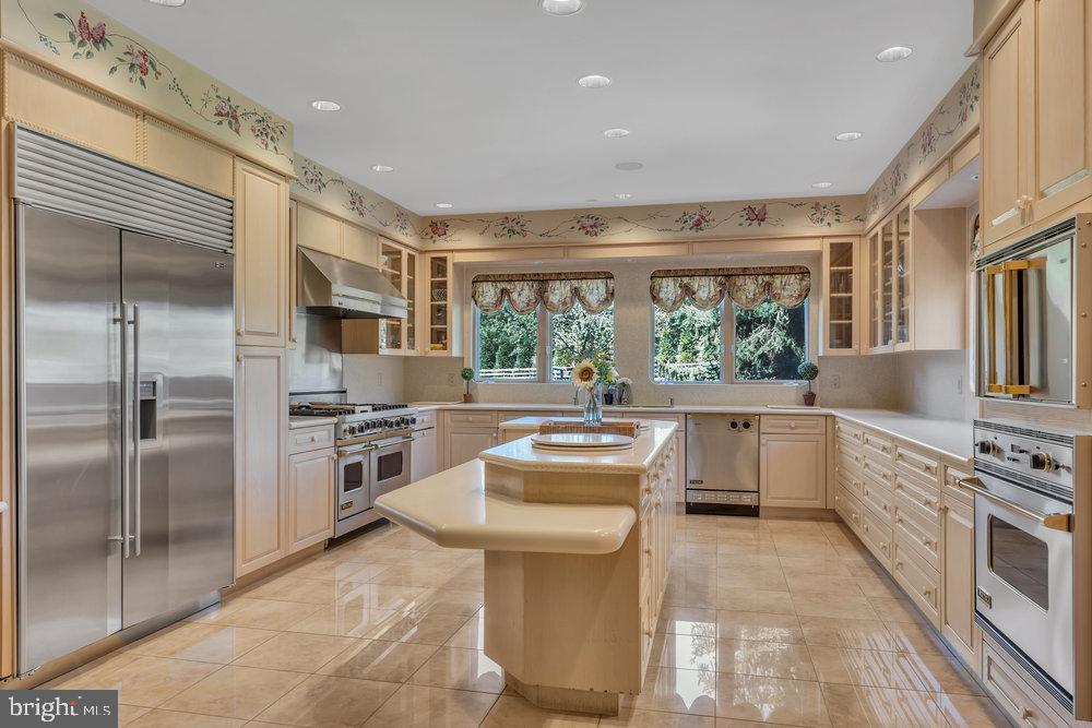 24 Creamery Road Colts Neck, NJ 07722 - Photo 12 of 45