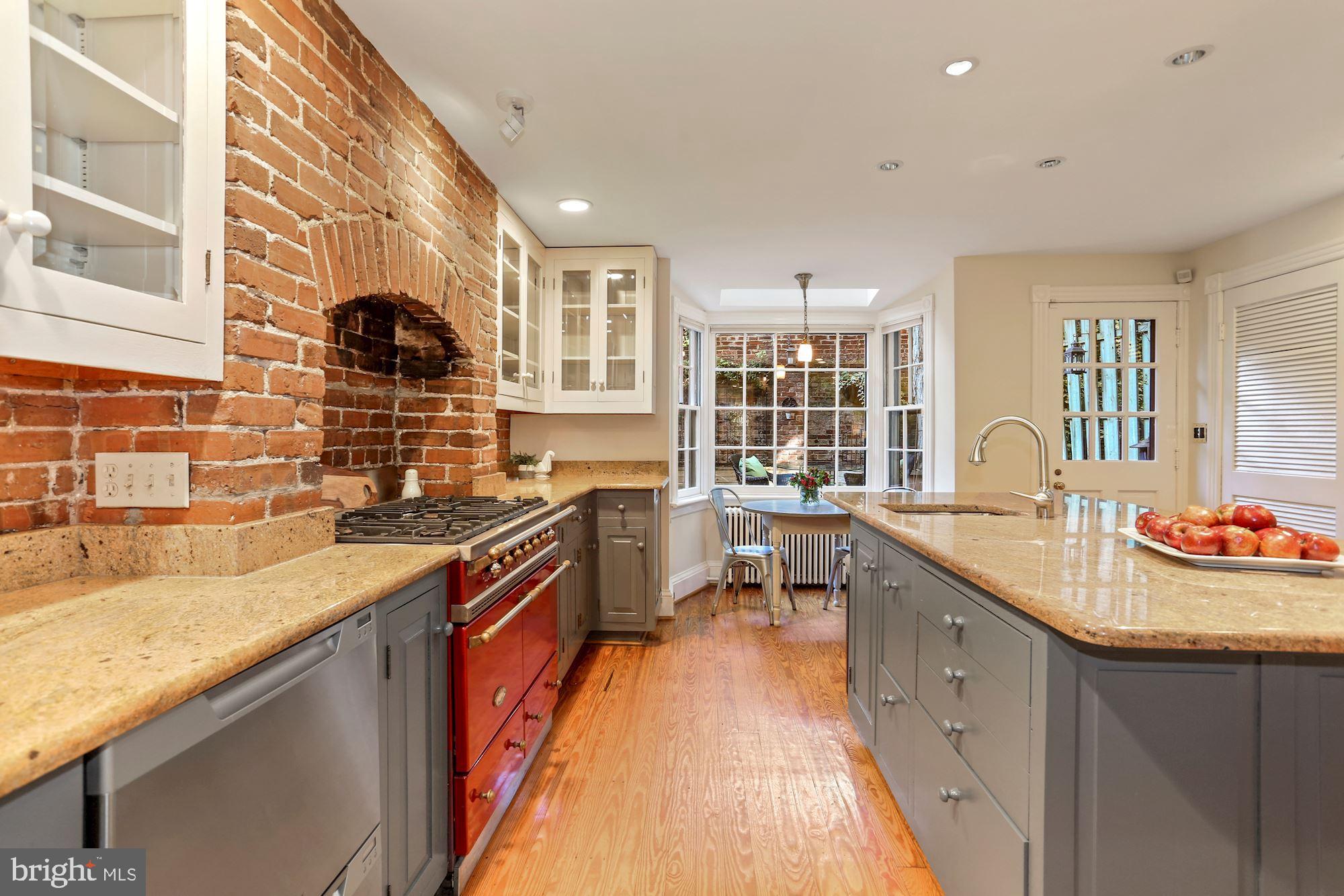 107 5th Street Southeast Washington, DC 20003 - Photo 10 of 32 Expansive custom eat-in kitchen