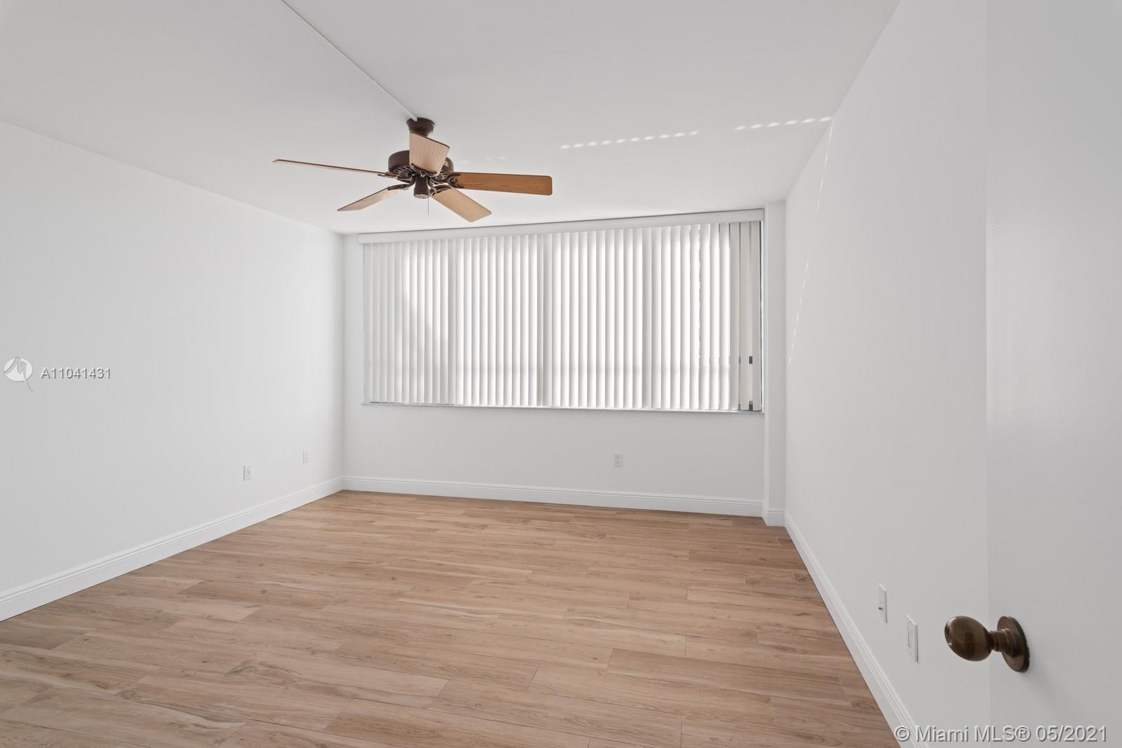 2 Grove Isle Drive, Unit B402 Miami, FL 33133 - Photo 20 of 24