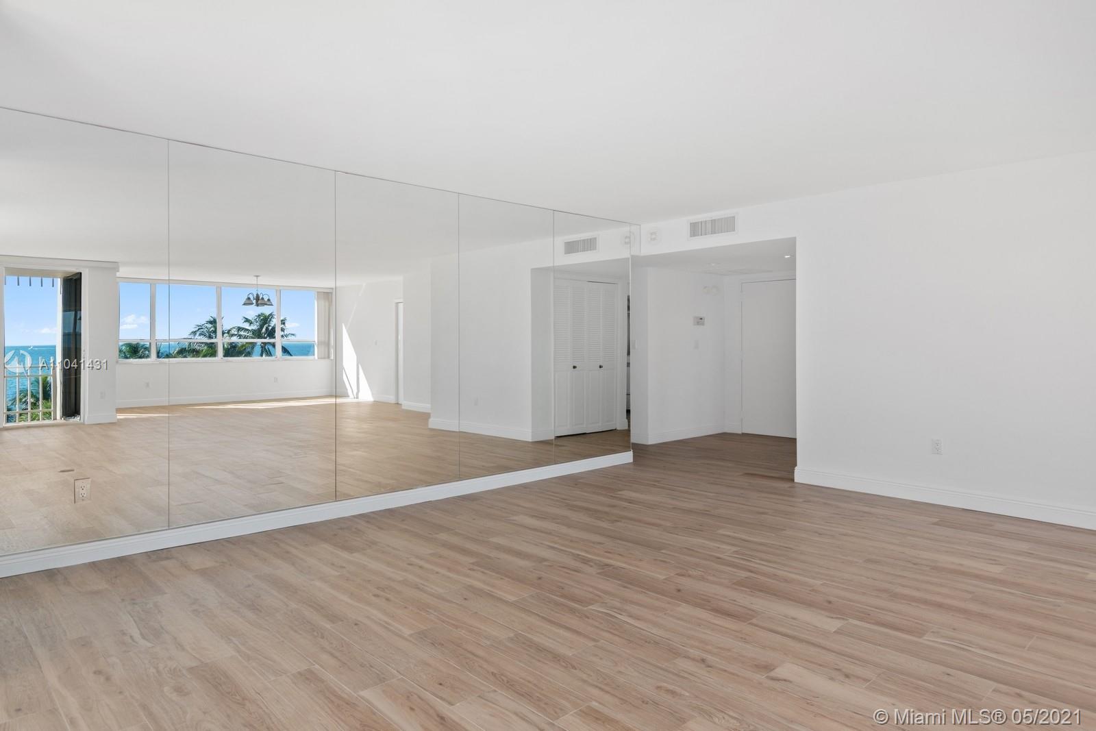 2 Grove Isle Drive, Unit B402 Miami, FL 33133 - Photo 22 of 24