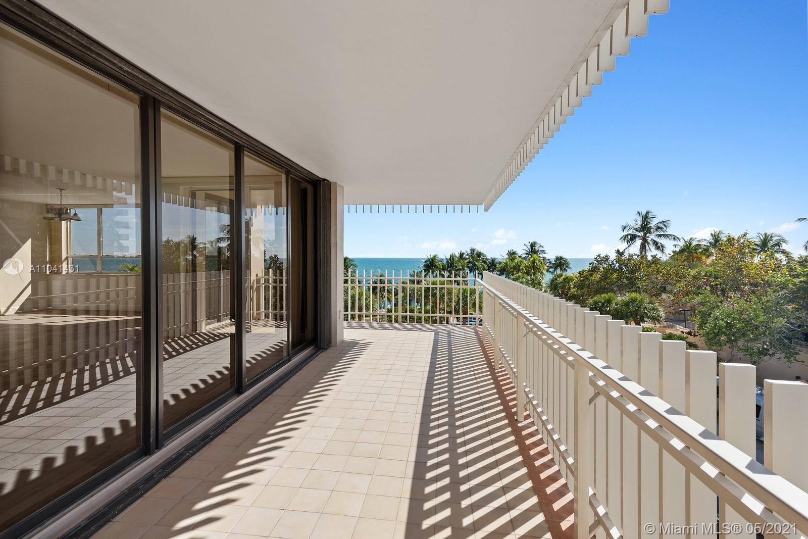 2 Grove Isle Drive, Unit B402 Miami, FL 33133 - Photo 9 of 24