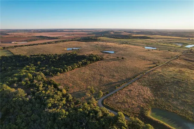 $2,515,439 | 121st Road, Arkansas City, KS 67005