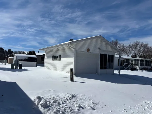$100,000 | 1200 River, Unit 90, Sparta, WI 54656