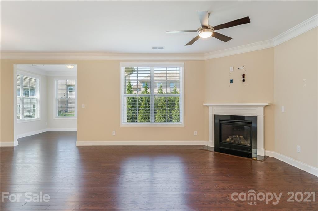 9926 Perth Moor Road Charlotte, NC 28278 - Photo 3 of 18 Gallery Image 3