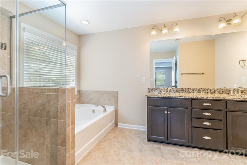 9926 Perth Moor Road Charlotte, NC 28278 - Photo 4 of 18 Gallery Image 4