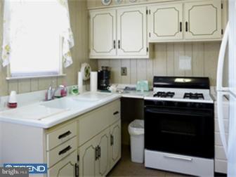 719 Delaware Avenue Riverside, NJ 08075 - Photo 5 of 10 Kitchen