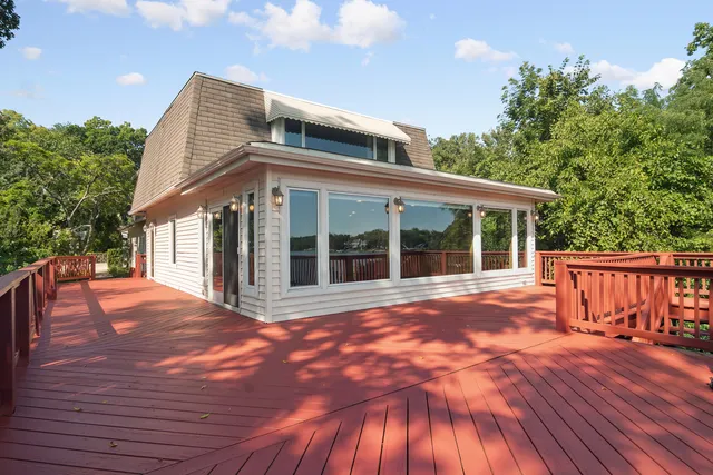 $825,000 | 24013 North Forest Drive, Lake Zurich, IL 60047