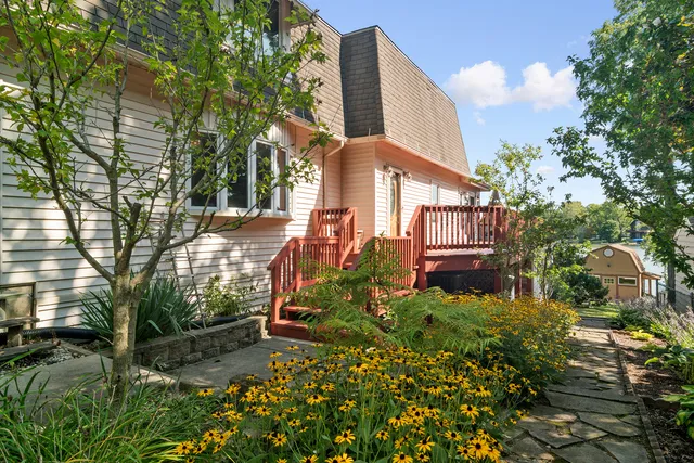 $825,000 | 24013 North Forest Drive, Lake Zurich, IL 60047