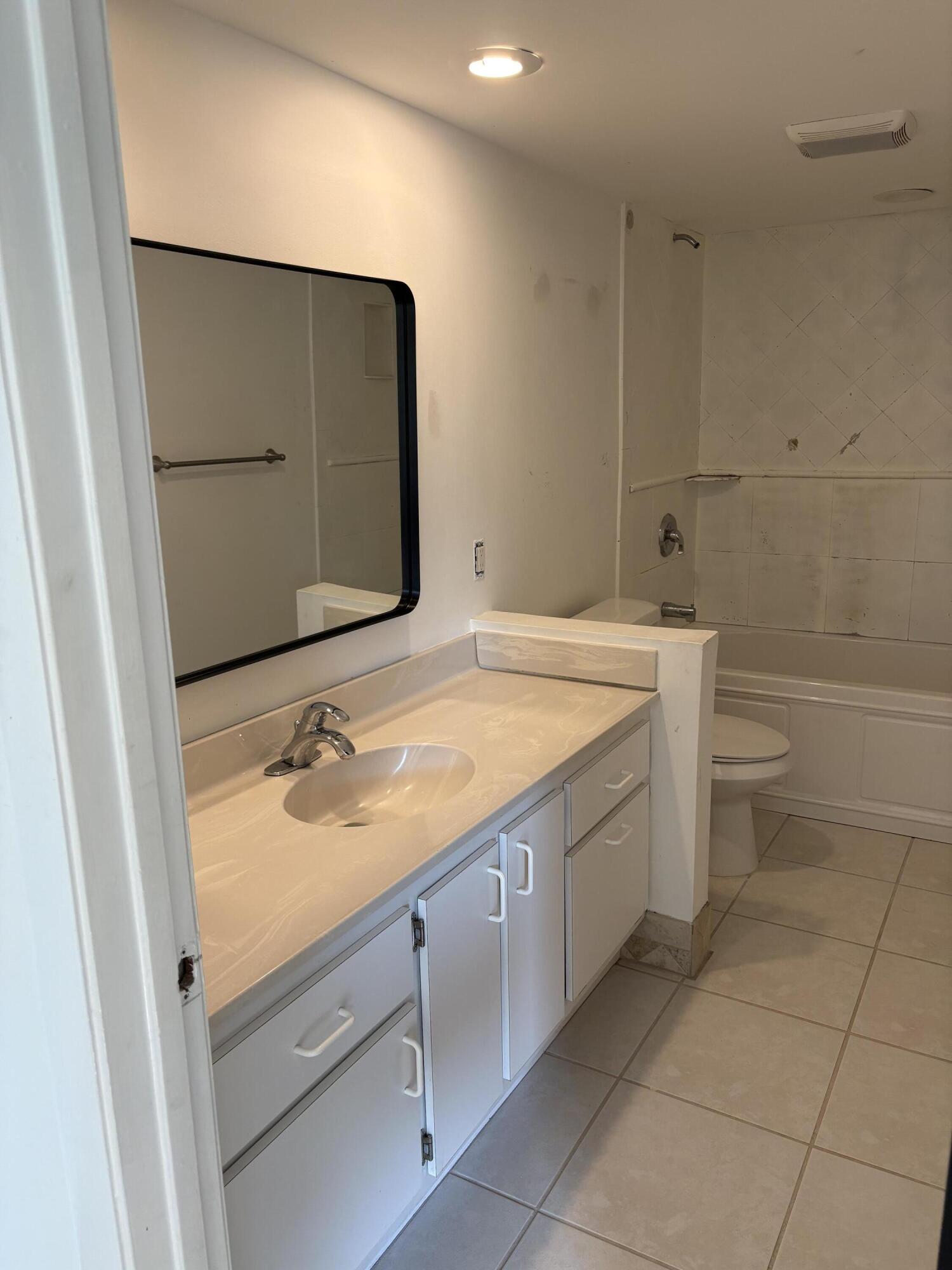 825 Center Street, Unit 49D Jupiter, FL 33458 - Photo 11 of 19 IMG_2875