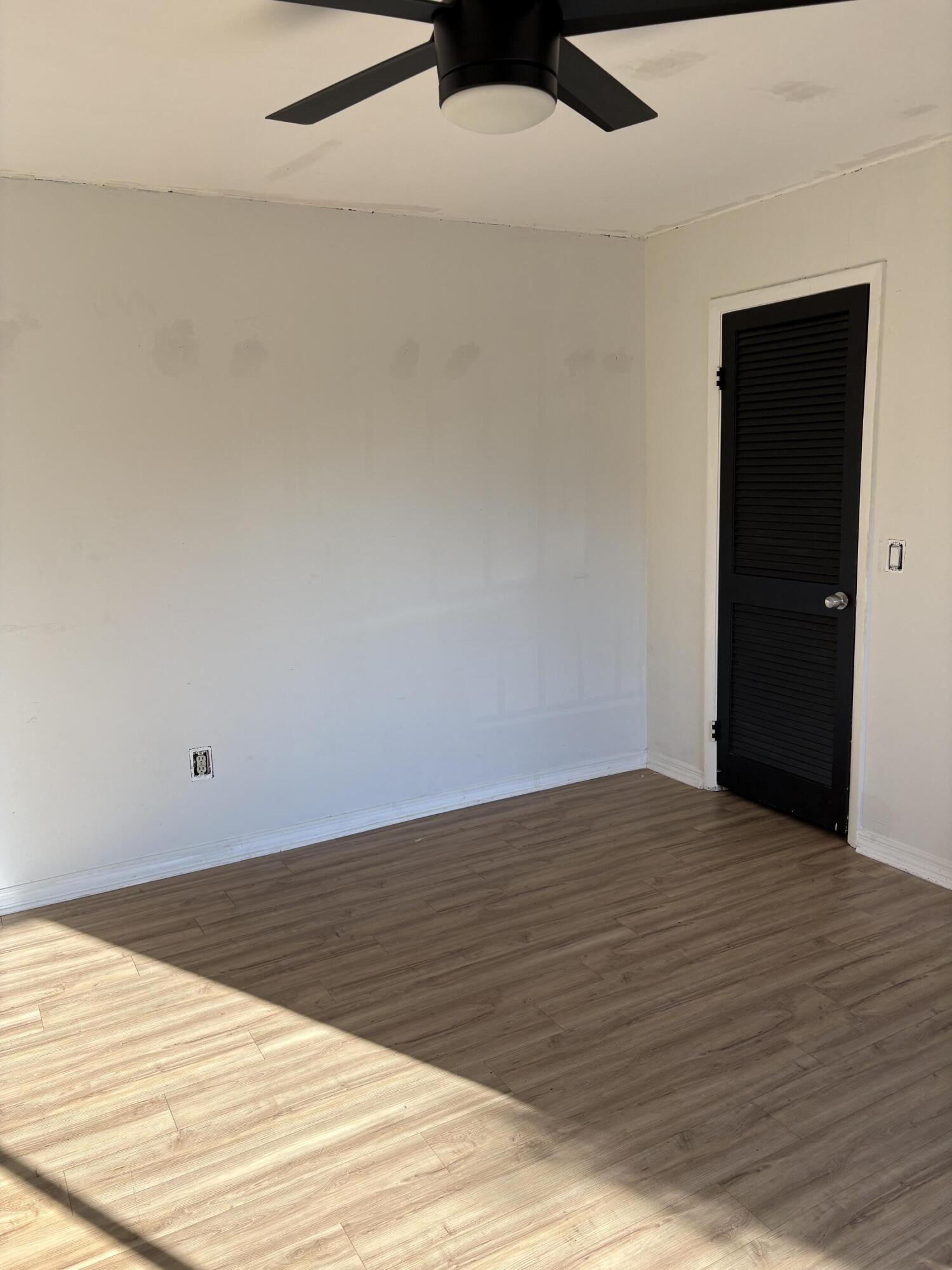 825 Center Street, Unit 49D Jupiter, FL 33458 - Photo 13 of 19 IMG_2872