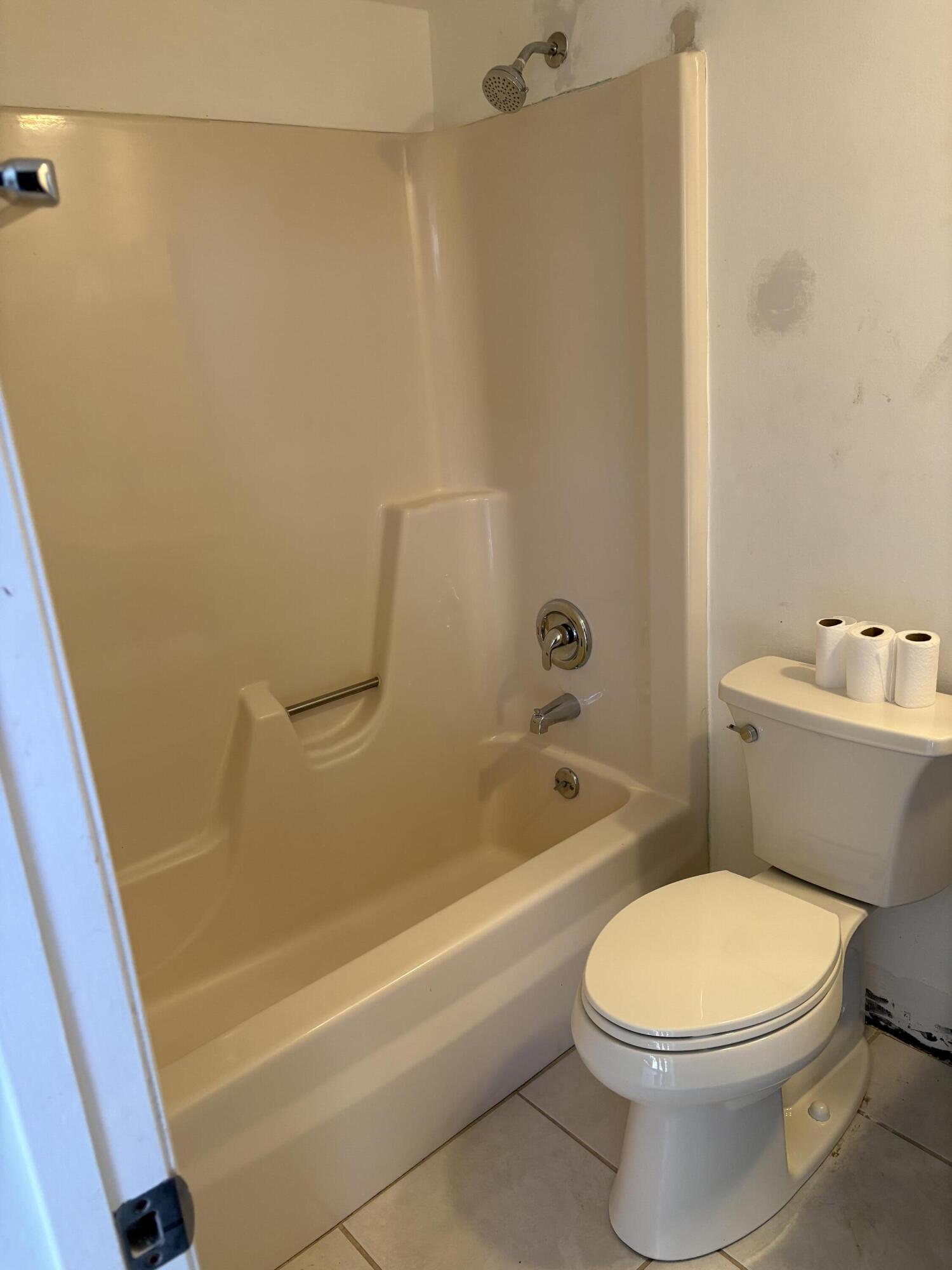 825 Center Street, Unit 49D Jupiter, FL 33458 - Photo 14 of 19 IMG_2885