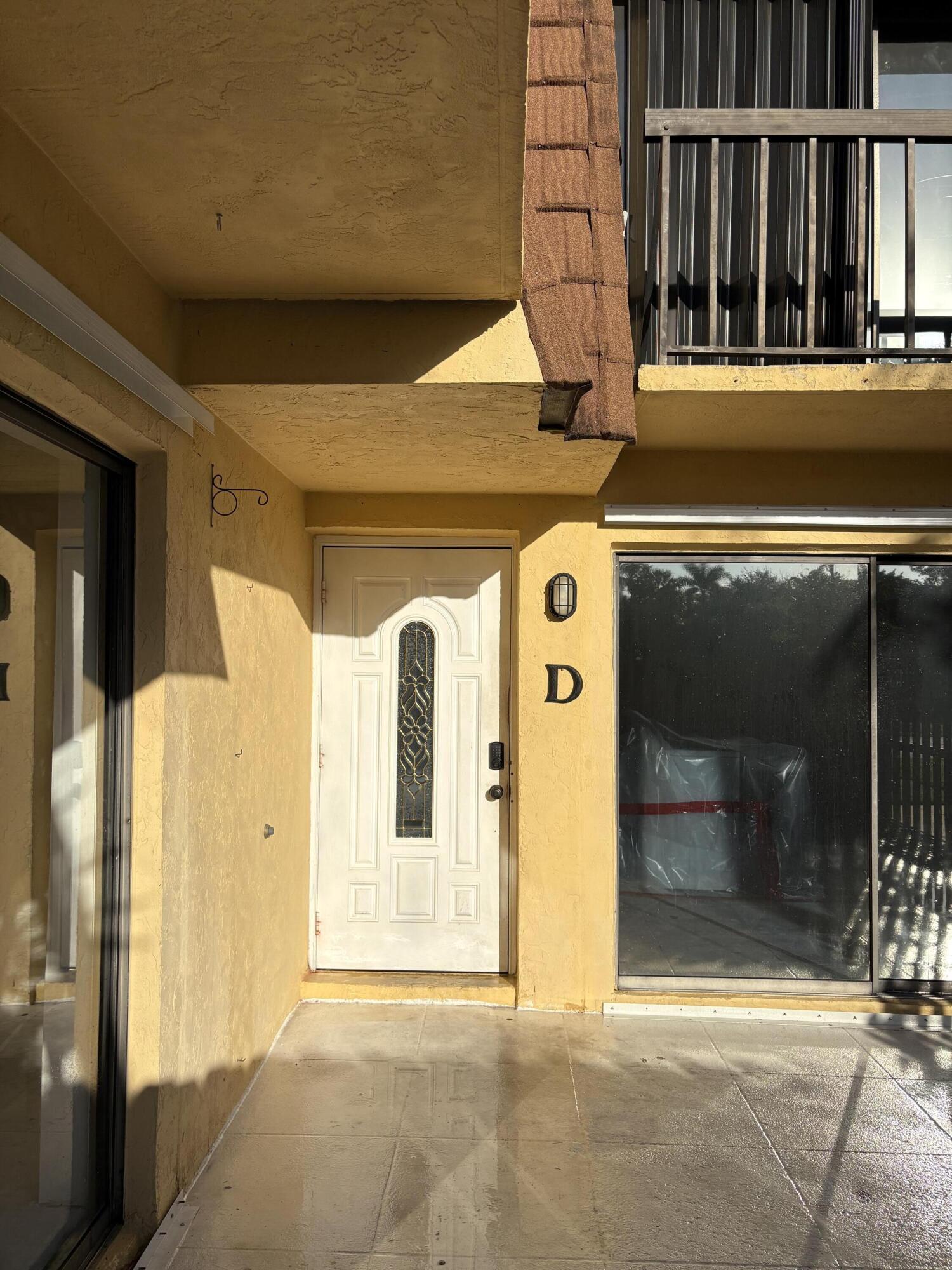 825 Center Street, Unit 49D Jupiter, FL 33458 - Photo 5 of 19 IMG_2888