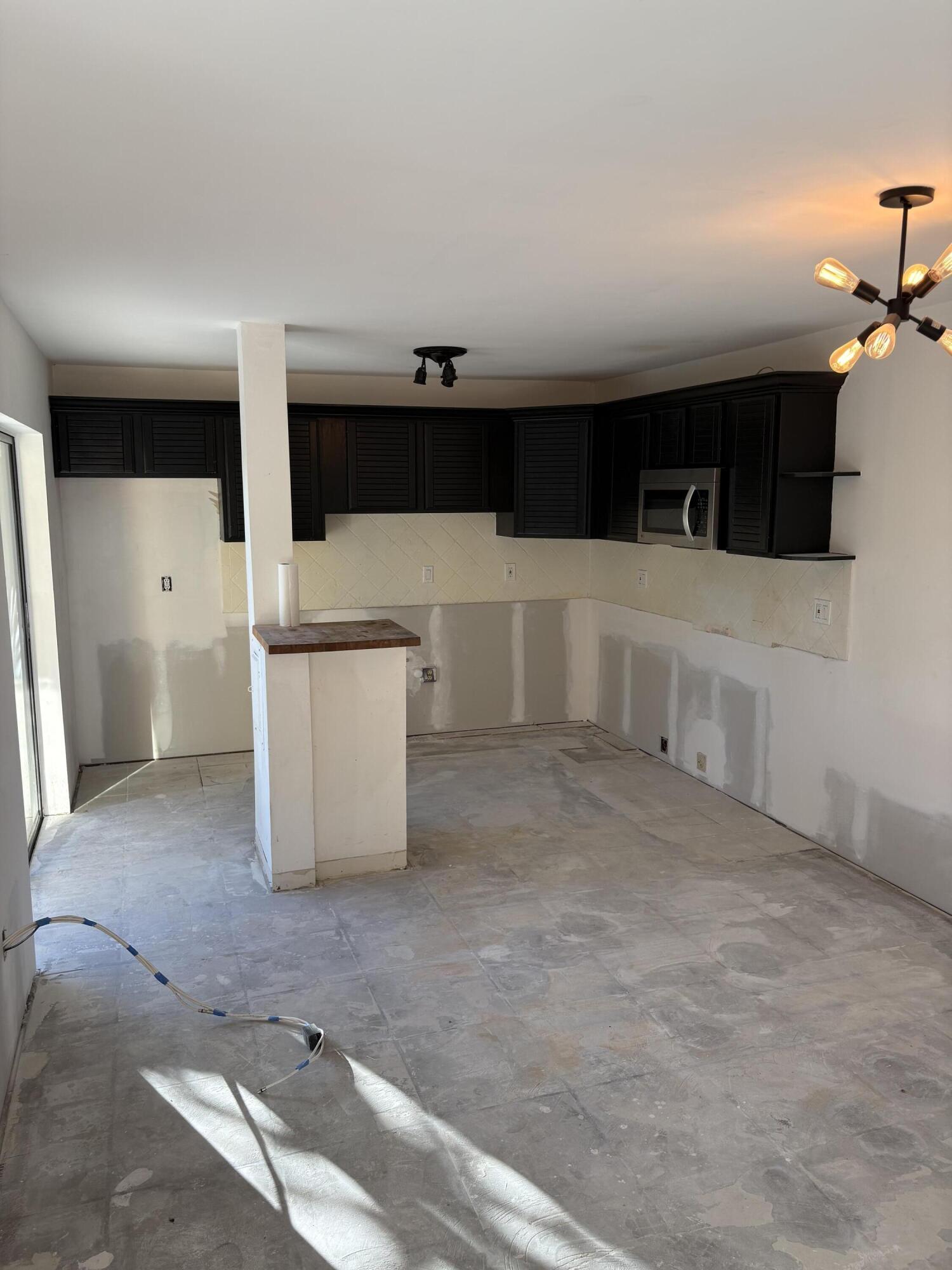 825 Center Street, Unit 49D Jupiter, FL 33458 - Photo 6 of 19 IMG_2887