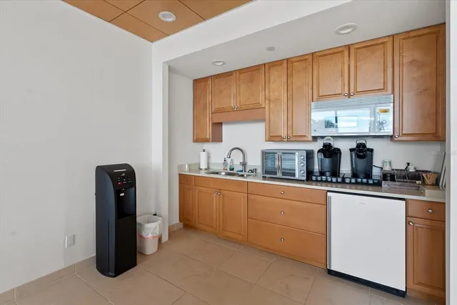 $3,999,999 | 5400 Ocean Boulevard, Unit 122, Sarasota, FL 34242