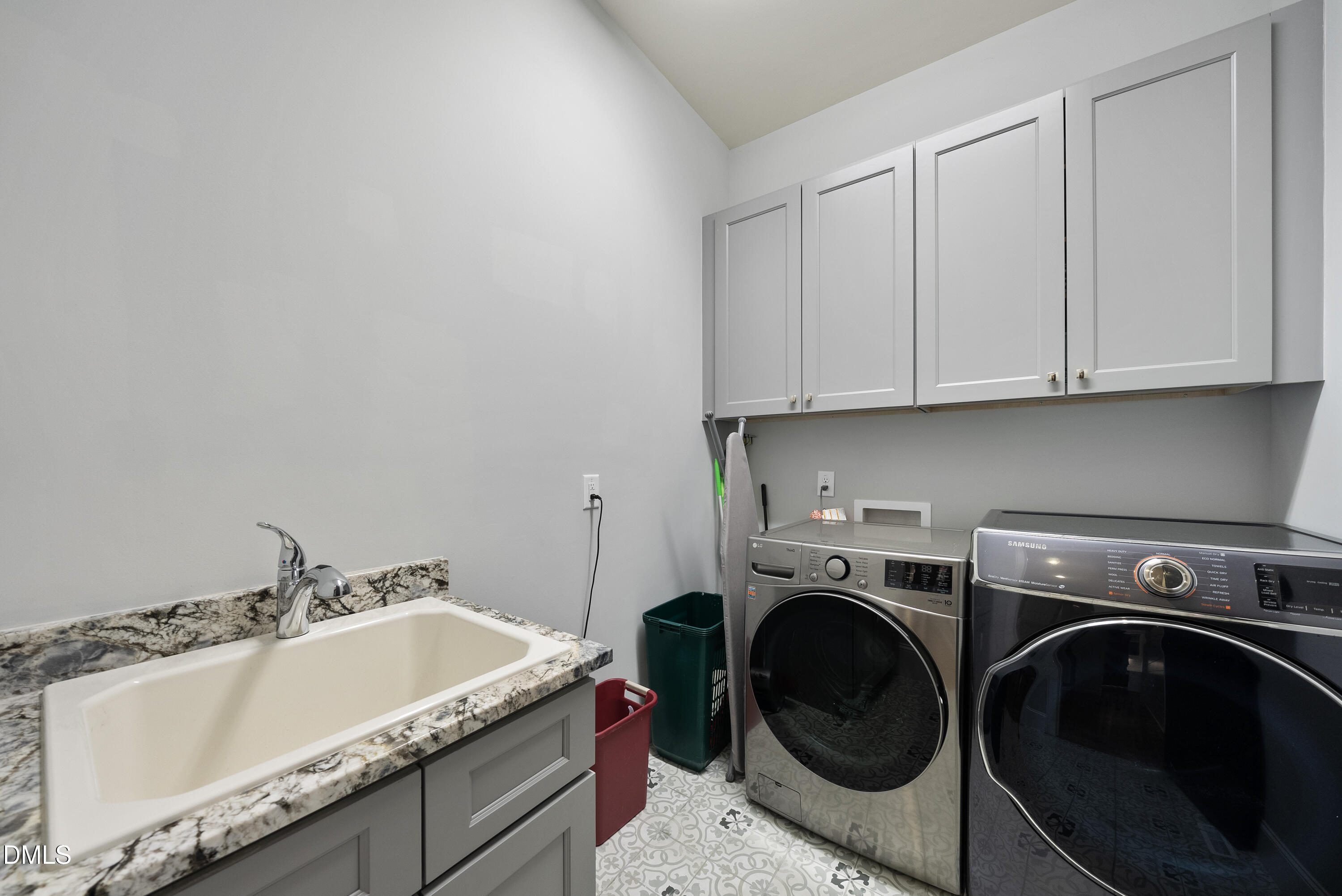 5109 Wainscott Way Raleigh, NC 27612 - Photo 25 of 52 25