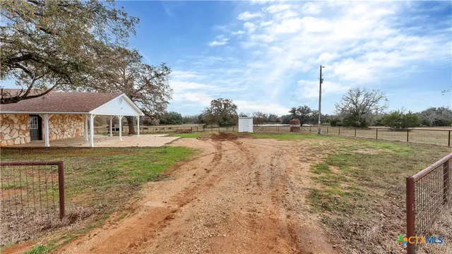 $399,000 | 2569 County Road 443, Waelder, TX 78959