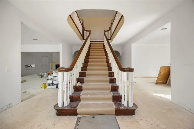 a view of entryway and hall