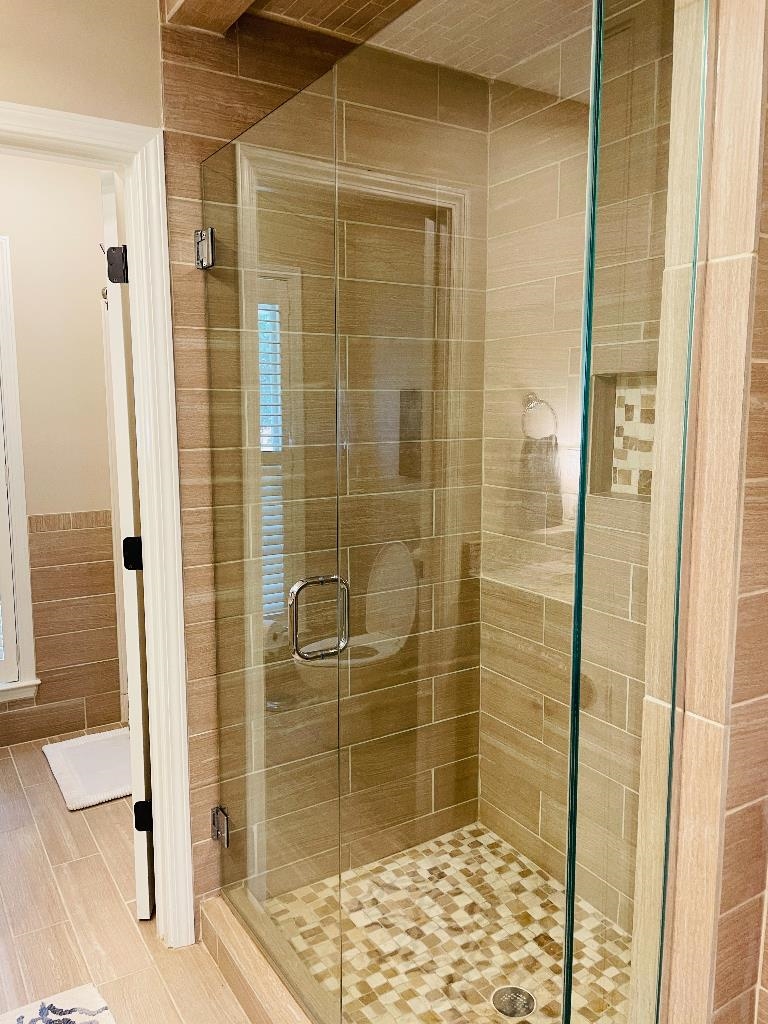 106 Mindy Circle Collierville, TN 38017 - Photo 19 of 25 a bathroom with a shower